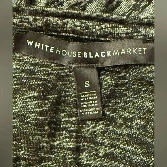 White House Black Market black & gray marked print v neck top women’s size Small - Picture 7 of 9